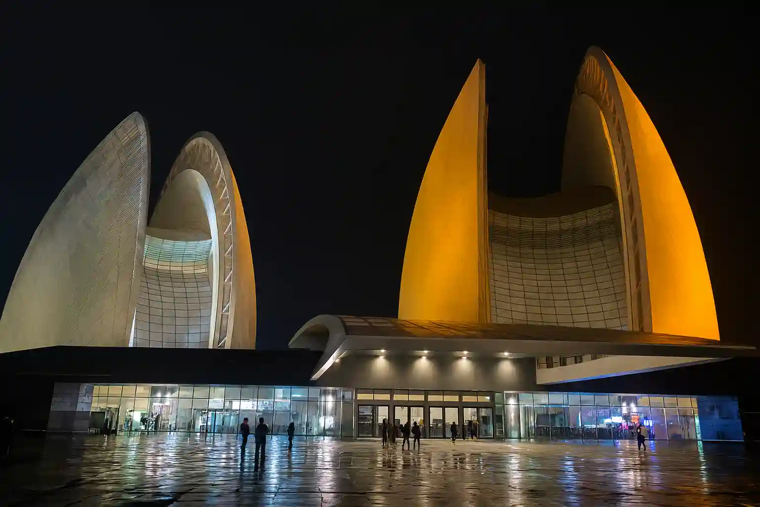 Iconic Modern Buildings: Zhuhai Opera House, Arango House & More 9 Zhuhai Opera House