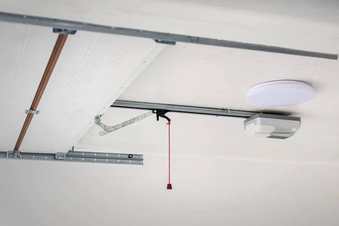 Wall Mount Garage Door Opener vs Ceiling Mount: Which Is Better? 6 wall mount garage door opener vs ceiling mount